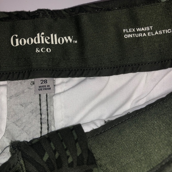 Men's Late Night Green Cargo Shorts - Size 36 & 28 - Picture 6 of 7